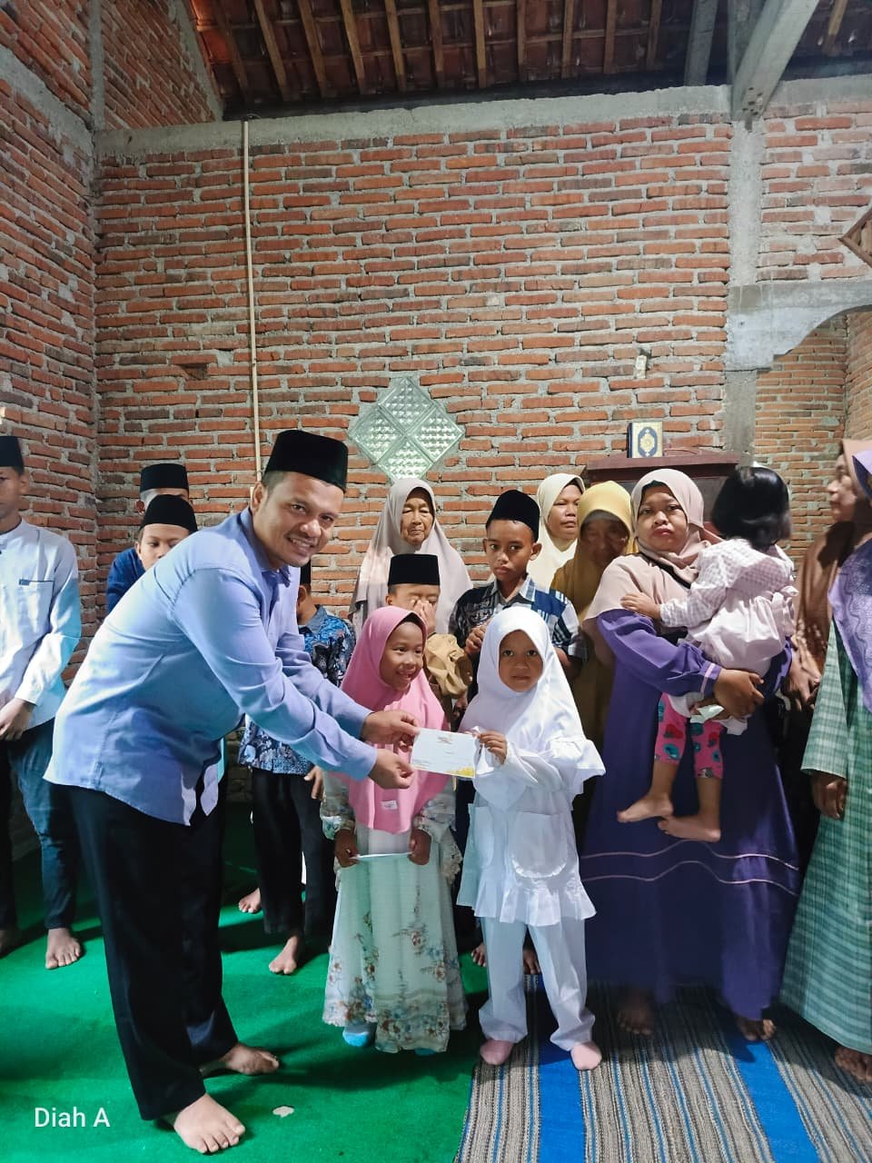 BUKAN SEKEDAR PENGAJIAN, PCM PONCOWARNO KUPAS TUNTAS LIMA AMALAN UTAMA